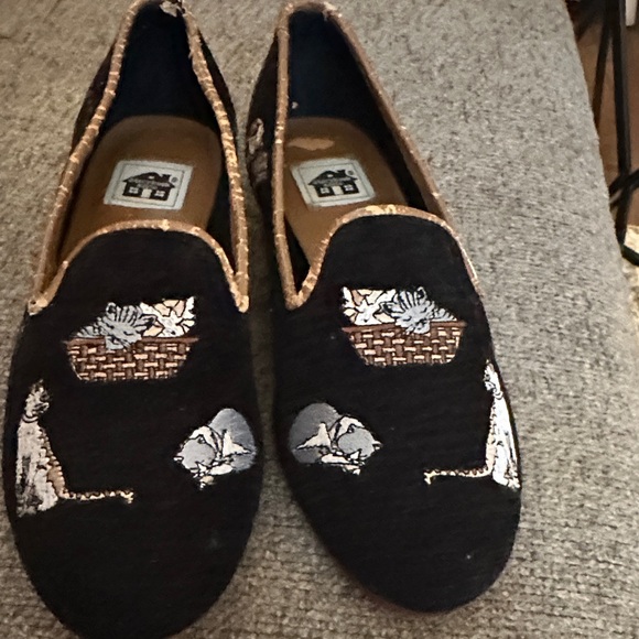 Cat Embroidered Loafers, well loved leather, the rest of the shoe is gorgeous - Picture 1 of 12